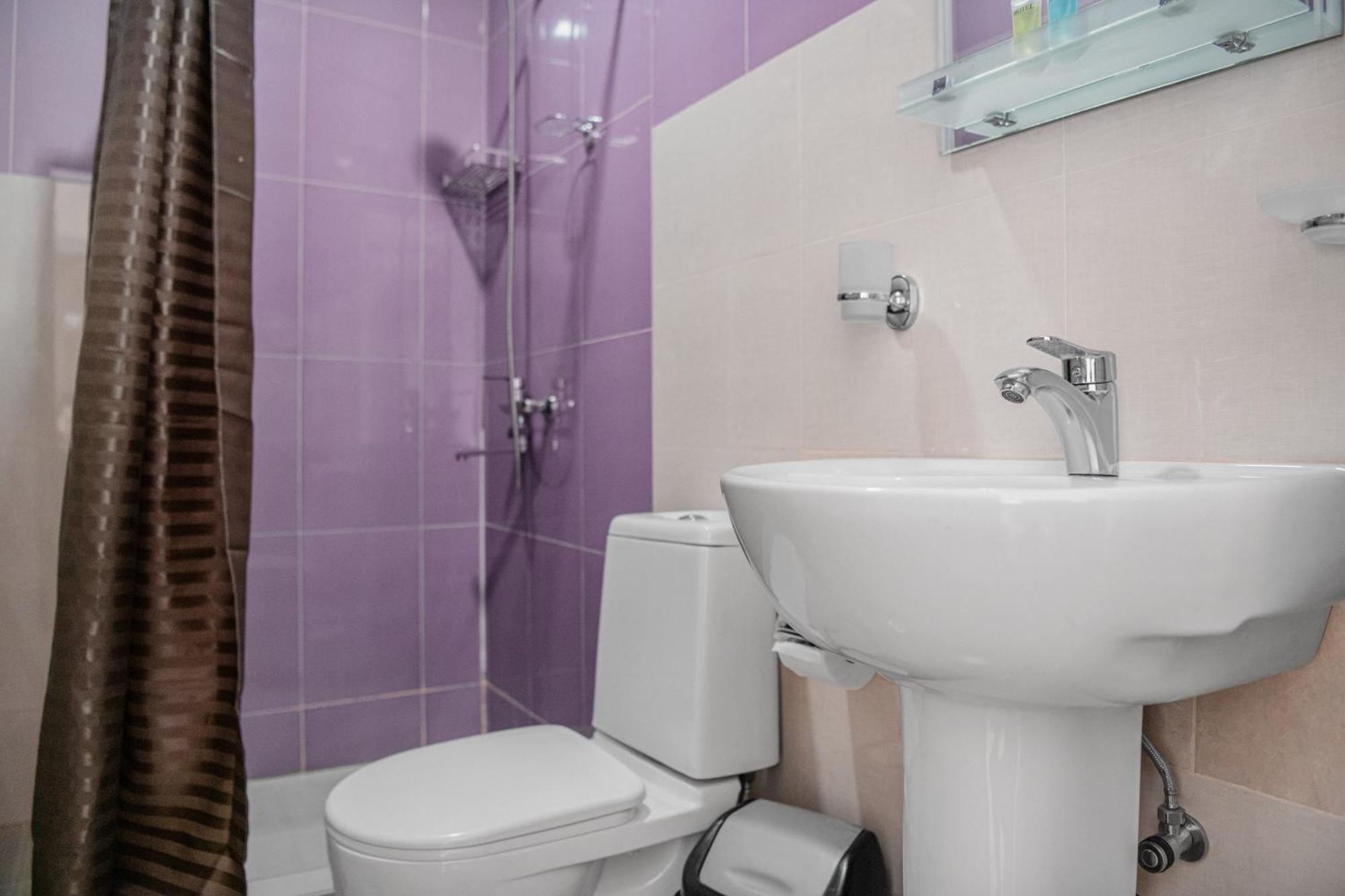 Lotus Hotel Тбілісі Екстер'єр фото
