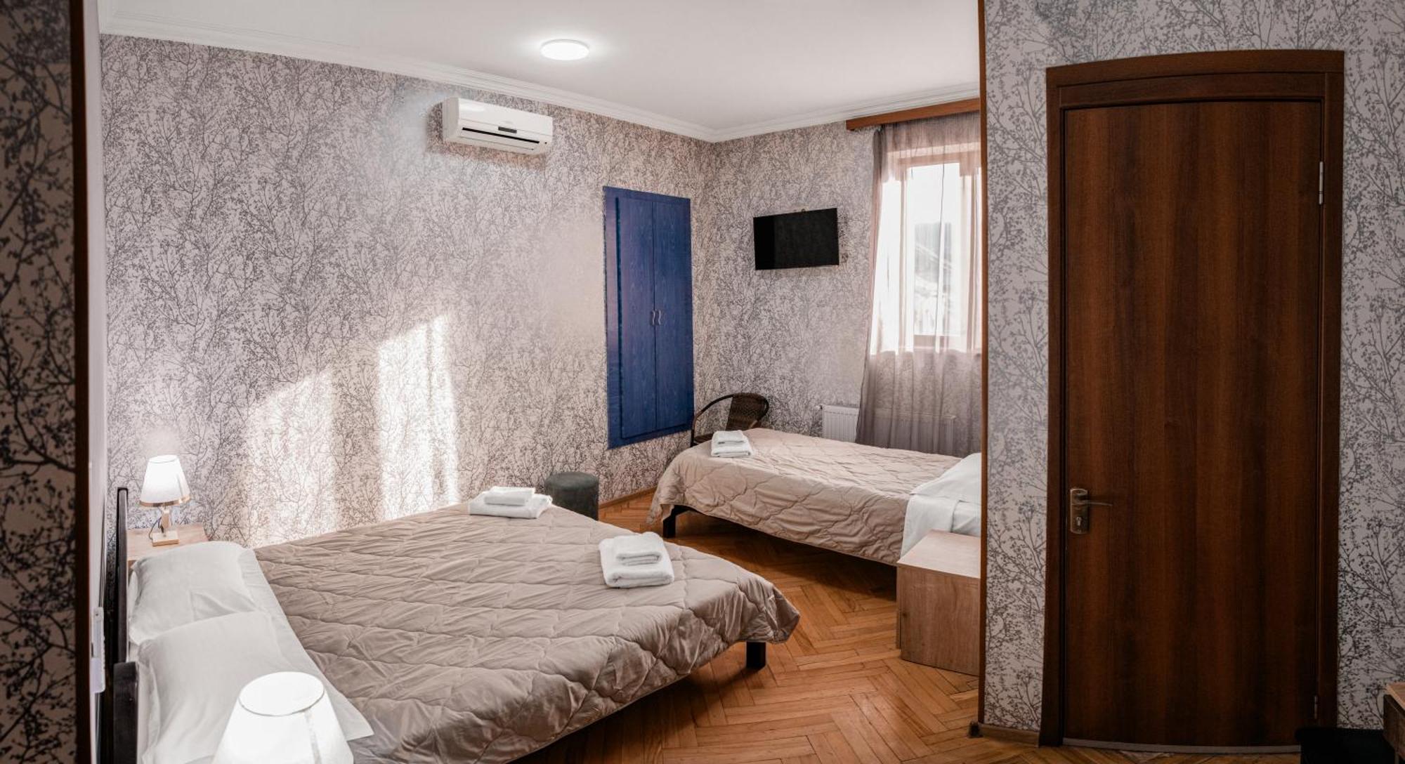 Lotus Hotel Тбілісі Екстер'єр фото